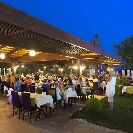 Irem Family Club מלון